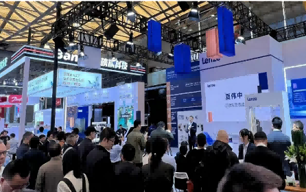 „Lenze“ apibrėžia naują logistikos ateitį efektyvumo inovacijomis ir greičiu