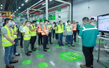 „Schneider Electric“ pristato naują „Galaxy VXL UPS“, vadovaujančią naujovėms „Megawatt Scale UPS“