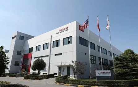 „Allen-Bradley“ keičia pramoninę instaliaciją: Ethernet/IP sistema leidžia išmaniai pereiti prie valdymo spintelių