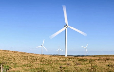 ABB iš naujo apibrėžia vėjo energetikos standartus, pristatydama proveržio sprendimą 7200 A automatiniam jungikliui